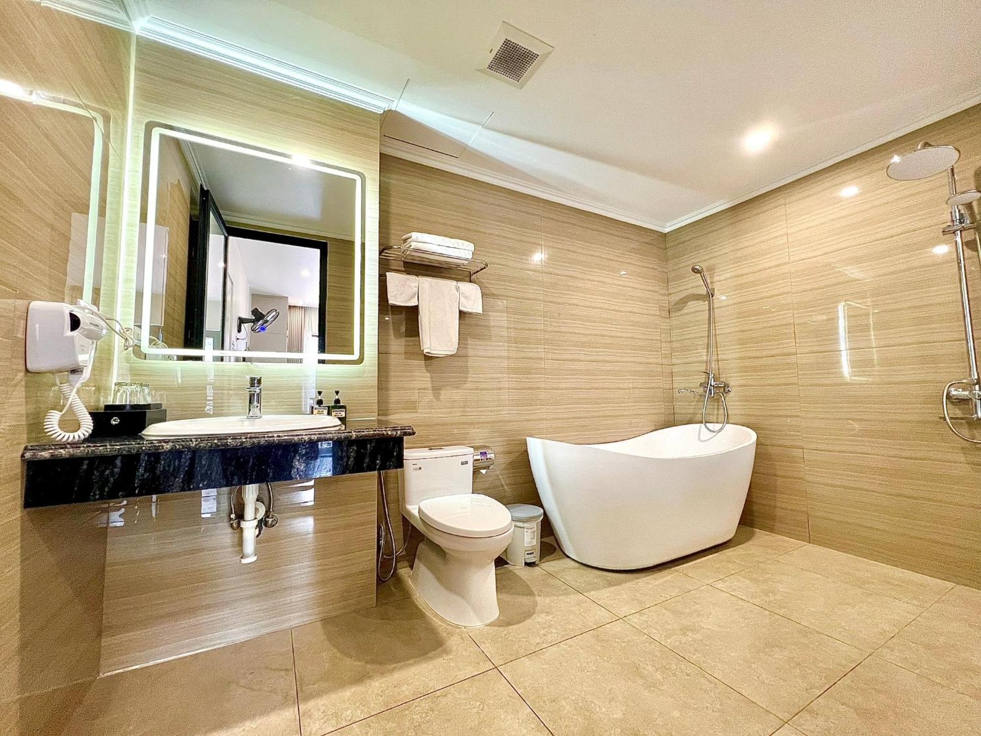 Grand Dragon Noi Bai Hotel Hanoi Exterior foto